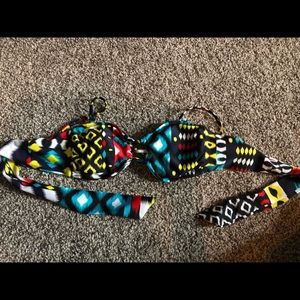 Billabong size small bikini top.